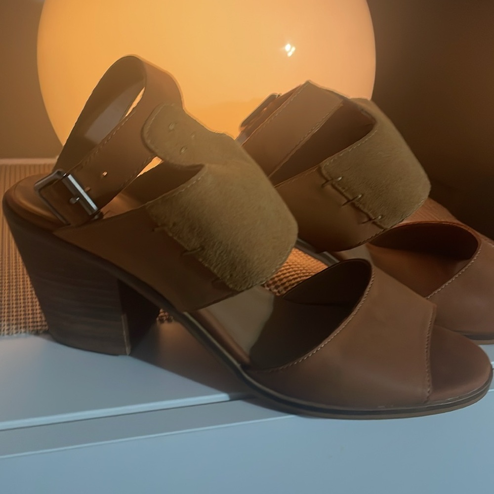 Kelsi Dagger 8.5 sandals - Picture 3 of 7